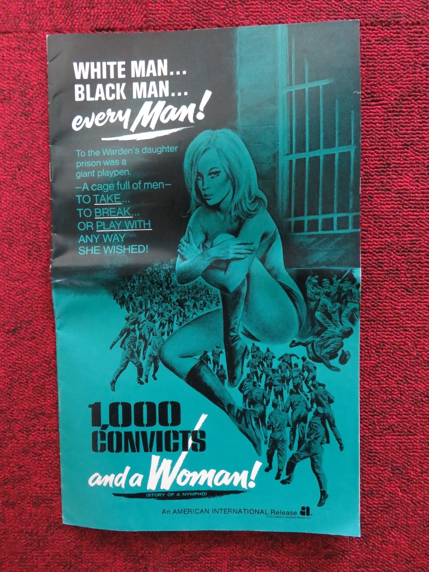 1000 CONVICTS AND A WOMAN - PRESSBOOK CUT AMERICAN INTERNATIONAL A HAY 1971 - Rendezvous Cinema