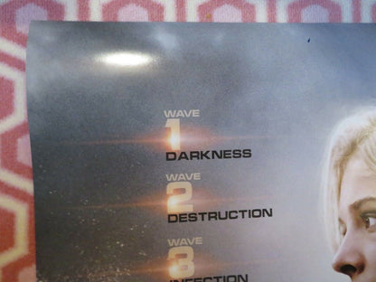 5TH WAVE UK ONE SHEET(27"x 41") ROLLED POSTER CHLOE GRACE MORETZ 2016 - Rendezvous Cinema