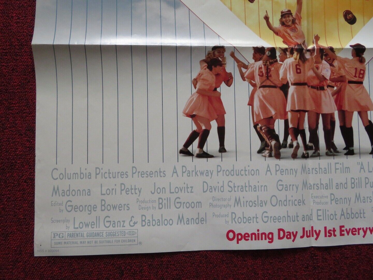 A LEAGUE OF THEIR OWN FOLDED US ONE SHEET POSTER TOM HANKS MADONNA 1992 - Rendezvous Cinema