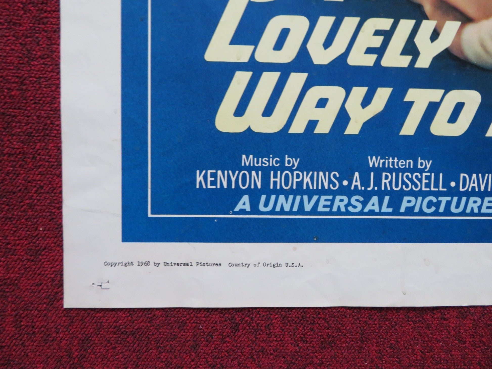 A LOVELY WAY TO DIE FOLDED US ONE SHEET POSTER KIRK DOUGLAS SYLVA KOSCINA 1968 - Rendezvous Cinema