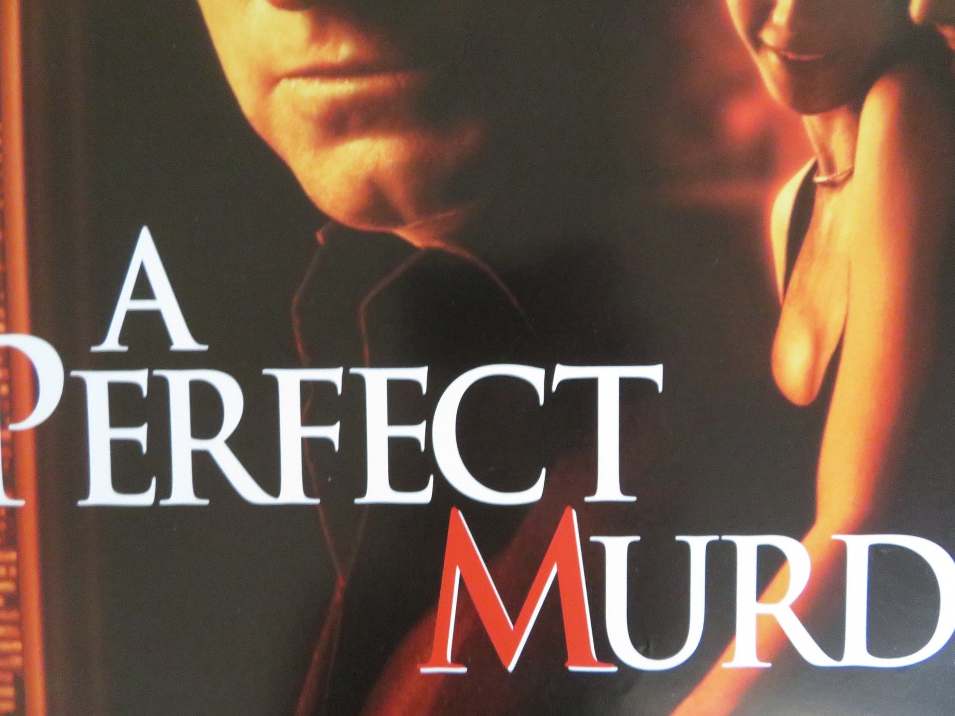 A PERFECT MURDER VHS VIDEO POSTER MICHAEL DOUGLAS GWYNETH PALTROW 1998 - Rendezvous Cinema