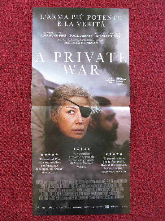 A PRIVATE WAR ITALIAN LOCANDINA POSTER ROSAMUND PIKE JAMIE DORNAN 2018 - Rendezvous Cinema