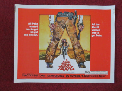 A SMALL TOWN IN TEXAS US HALF SHEET (22"x 28") POSTER TIMOTHOY BOTTOMS 1976 - Rendezvous Cinema