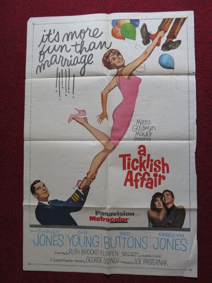 A TICKLISH AFFAIR FOLDED US ONE SHEET POSTER SHIRLEY JONES GIG YOUNG 1963 - Rendezvous Cinema