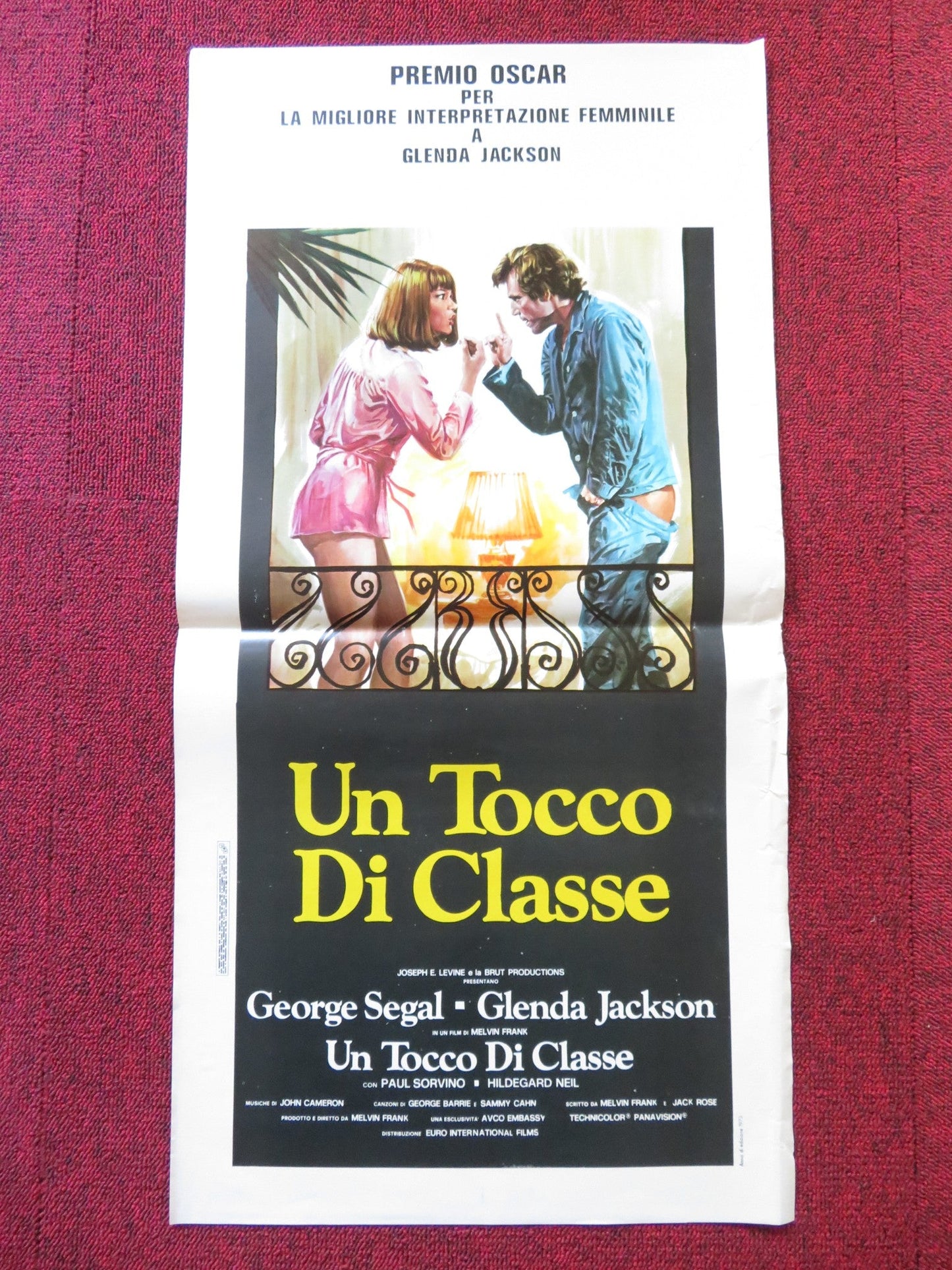 A TOUCH OF CLASS ITALIAN LOCANDINA POSTER GEORGE SEGAL GLENDA JACKSON 1973 - Rendezvous Cinema