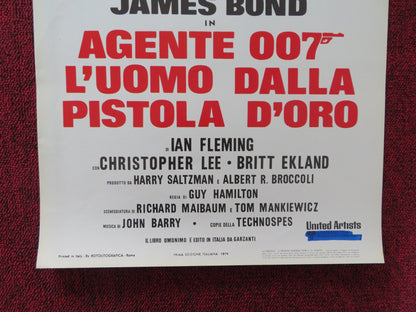 THE MAN WITH THE GOLDEN GUN ITALIAN LOCANDINA POSTER JAMES BOND ROGER MOORE 1974