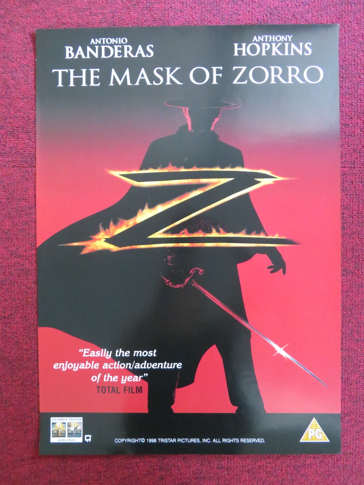 THE MASK OF ZORRO VHS VIDEO POSTER ANTONIO BANDERAS ANTHONY HOPKINS 1998