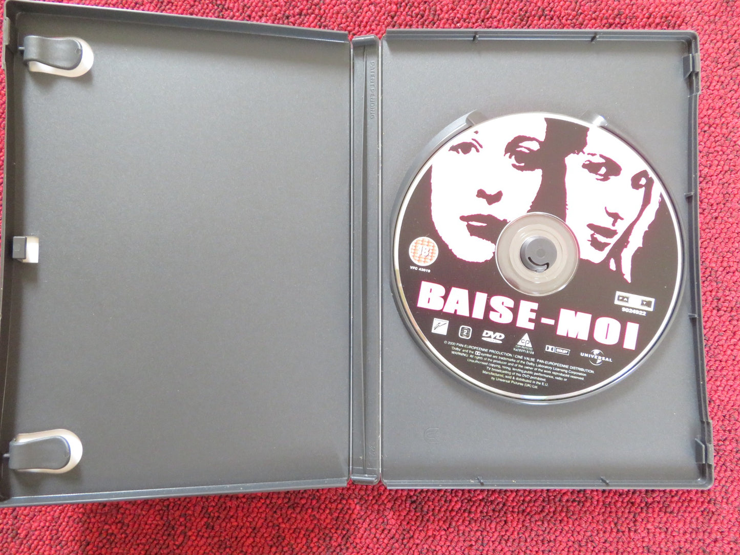 BAISE-MOI (DVD) RAFFAELA ANDERSON  KAREN BACH 2000 REGION 2