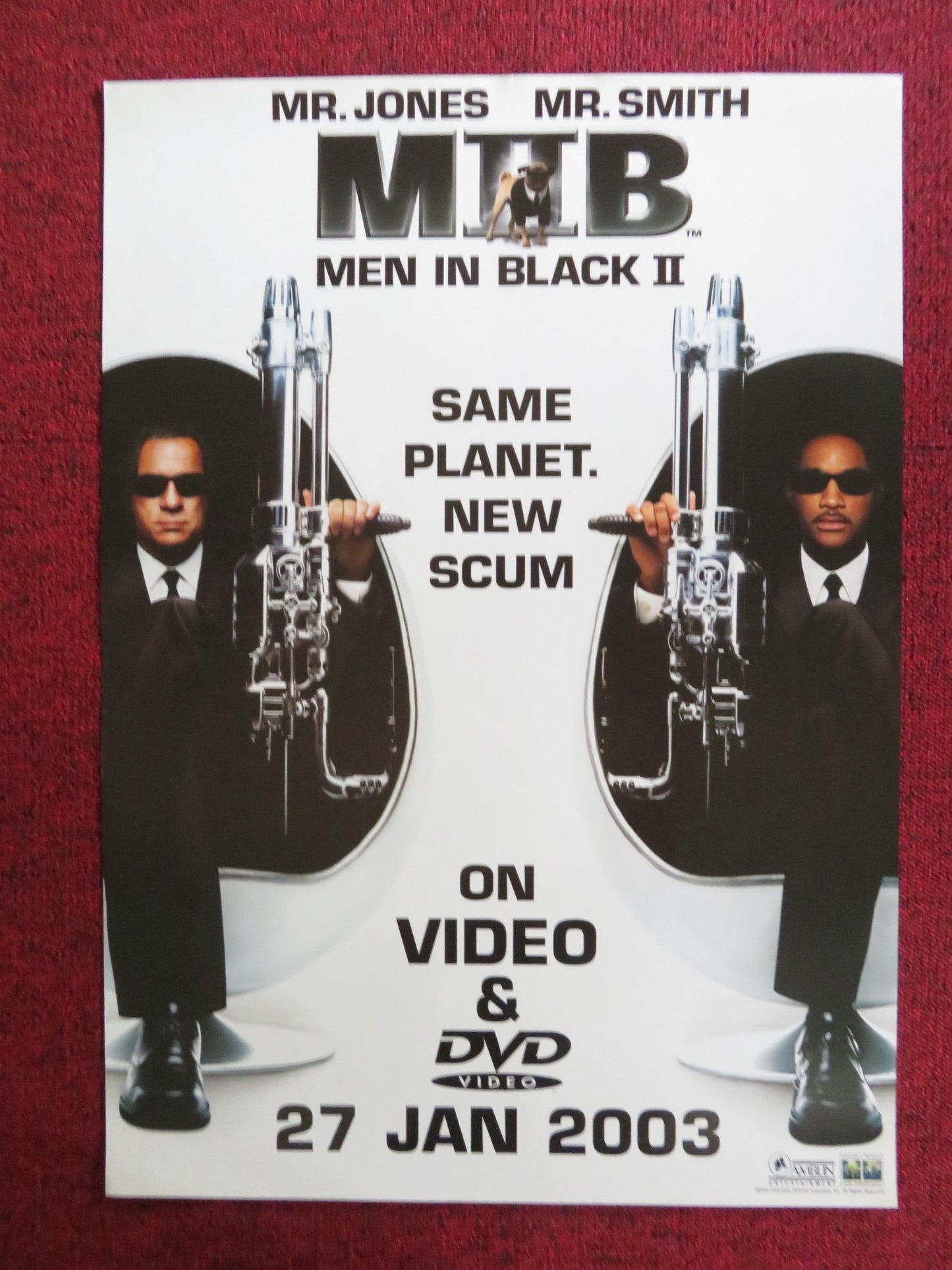 MEN IN BLACK II VHS & DVD VIDEO POSTER WILL SMITH TOMMY LEE JONES 2003