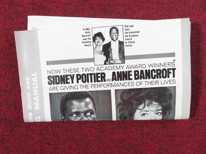 THE SLENDER THREAD UNCUT PRESS BOOK FOLDED SIDNEY POITIER ANNE BANCROFT 1965