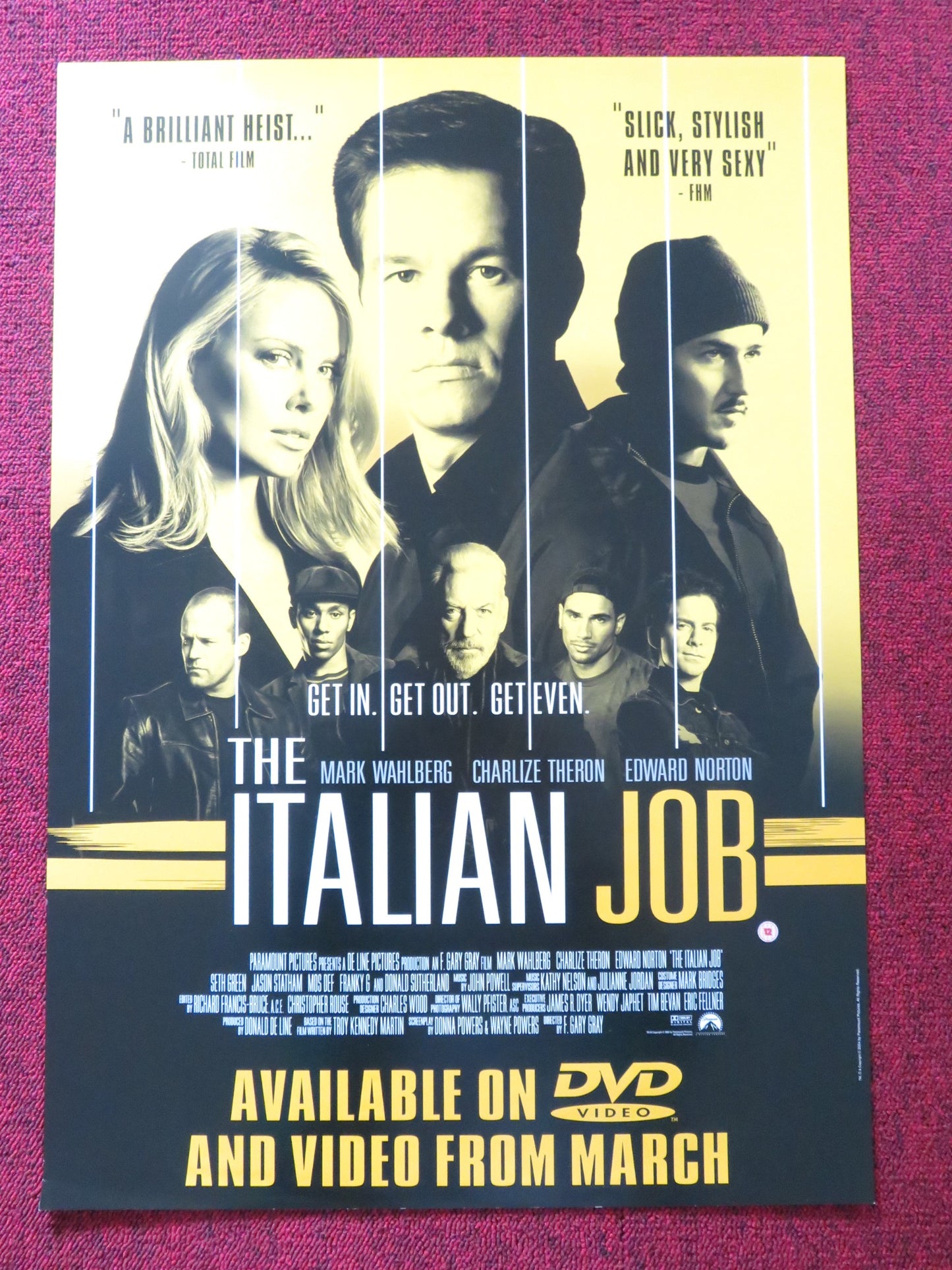 THE ITALIAN JOB VHS & DVD VIDEO POSTER MARK WAHLBERG CHARLIZE THERON 2003