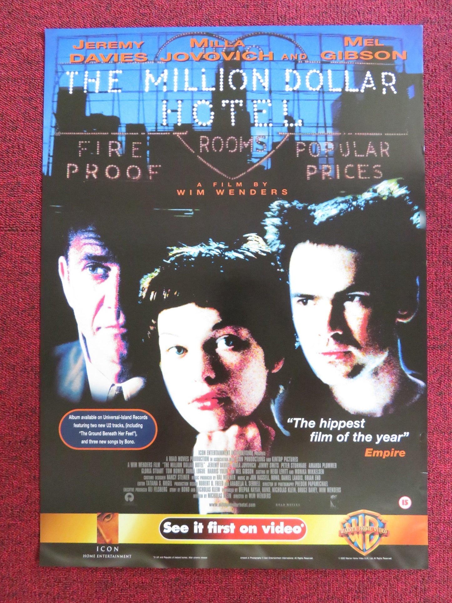 THE MILLION DOLLAR HOTEL VHS VIDEO POSTER MEL GIBSON MILLA JOVOVICH 2000