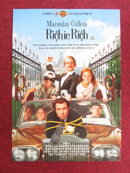 RICHIE RICH VHS VIDEO POSTER MACAULAY CULKIN JOHN LARROQUETTE 1994