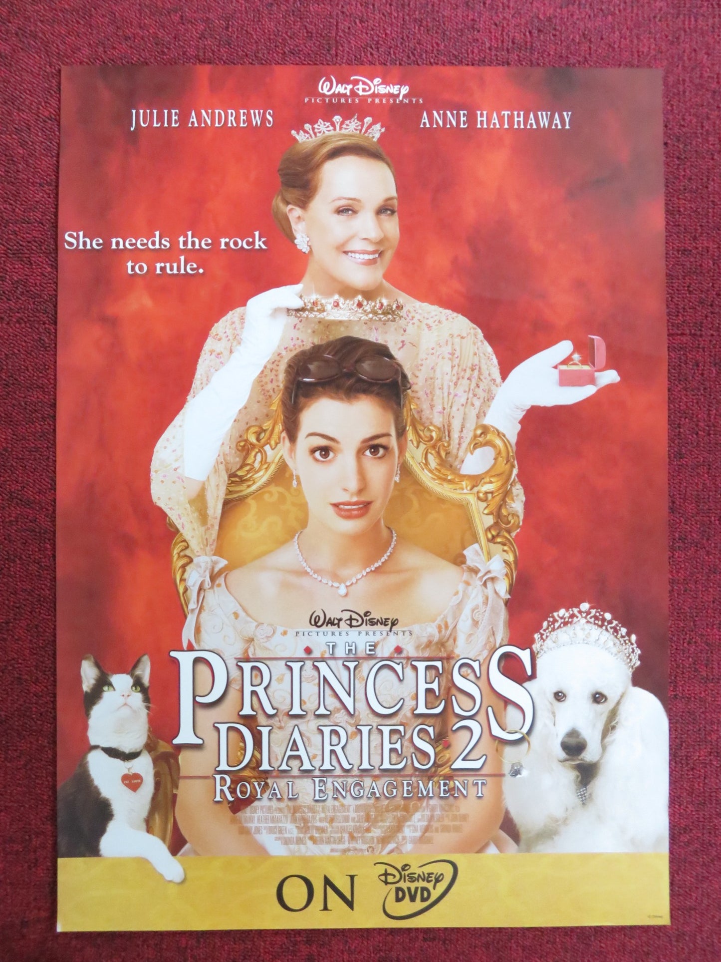 THE PRINCESS DIARIES 2: ROYAL ENGAGEMENT DVD POSTER ANNE HATHAWAY 2004