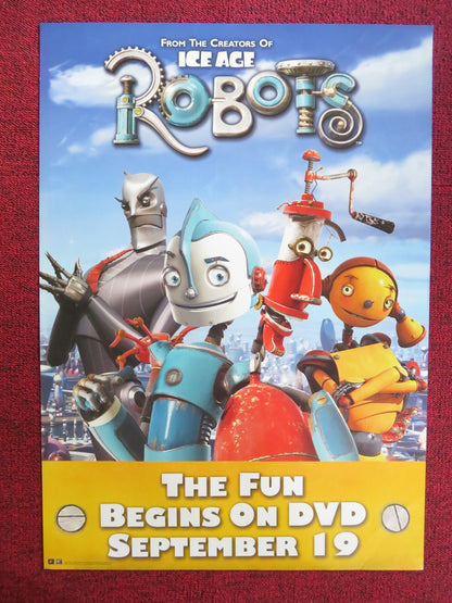 ROBOTS DVD POSTER PAULA ABDUL HALLE BERRY 2005