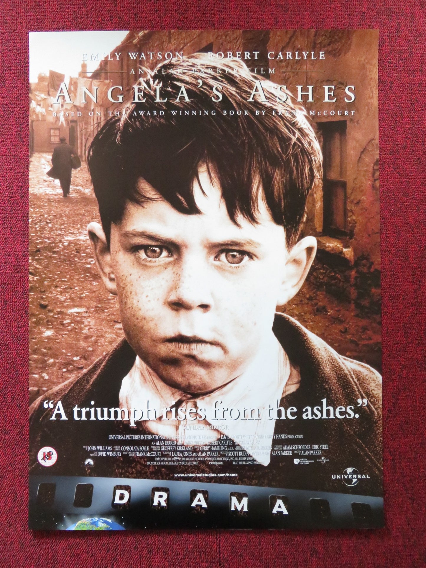 ANGELA'S ASHES VHS VIDEO POSTER EMILY WATSON ROBERT CARLYLE 1999