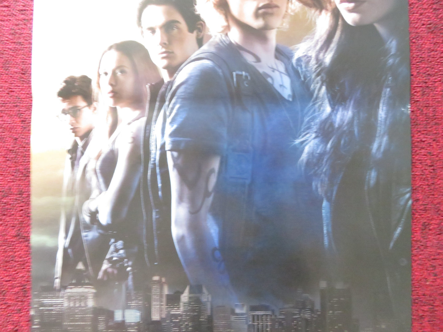 THE MORTAL INSTRUMENTS: CITY OF BONES ITALIAN LOCANDINA POSTER LILY COLLINS 2013