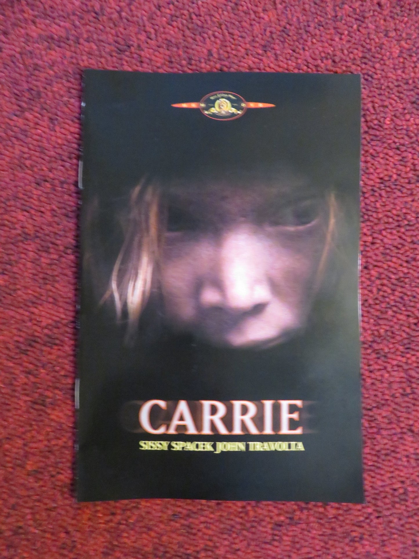 CARRIE (DVD) SISSY SPACEK JOHN TRAVOLTA 1976 REGION 2