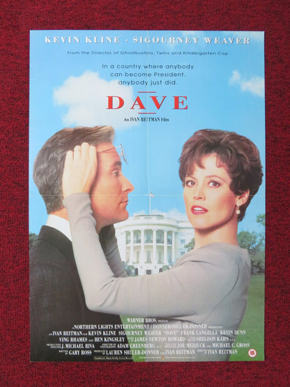 DAVE VHS VIDEO POSTER KEVIN KLINE SIGOURNEY WEAVER 1993