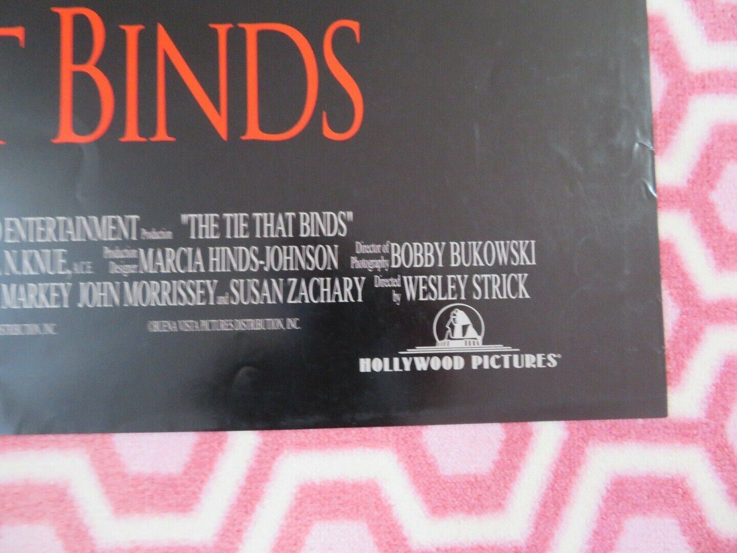 THE TIE THAT BINDS US ONE SHEET (27" x 41") POSTER DARYL HAN NAH WESLEY STRICK