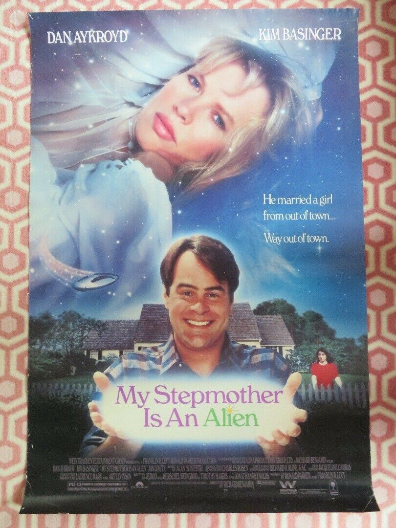 MY STEPMOTHER IS AN ALIEN ONE SHEET ROLLED POSTER DAN AYKROYD KIM BASINGER  1988