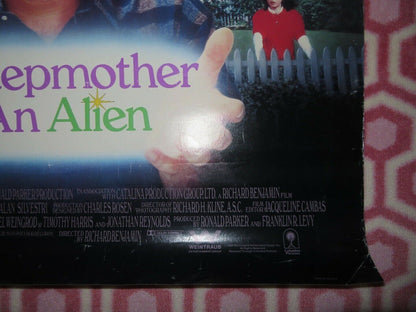 MY STEPMOTHER IS AN ALIEN ONE SHEET ROLLED POSTER DAN AYKROYD KIM BASINGER  1988