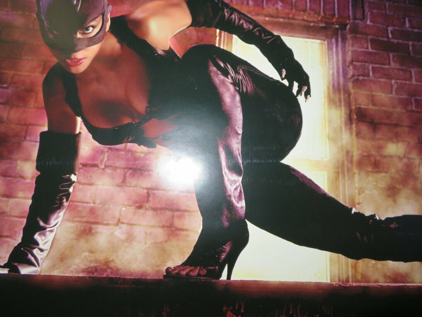 CAT WOMAN TEASER US ONE SHEET ROLLED POSTER HALLE BERRY SHARON STONE 2004