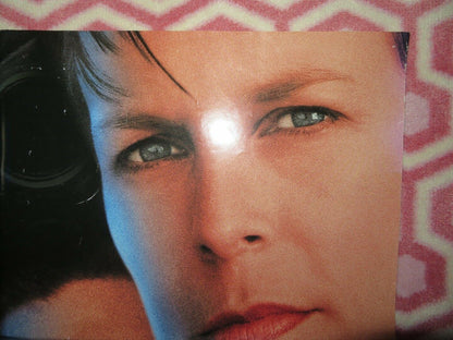 VIRUS VIDEO VHS US ONE SHEET FOLDED POSTER JAMIE LEE CURTIS 1998