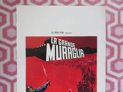 LA GRANDE MURAGLIA /The Great Wall ITALIAN LOCANDINA (27.5"x 13") POSTER 1962