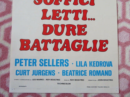 SOFFICI LETTI... DURE BATTAGLIE ITALIAN LOCANDINA (27.5"x13") POSTER 1974