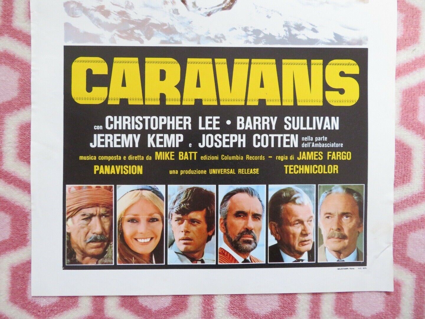 CARAVANS ITALIAN LOCANDINA (27.5"x13") POSTER ANTHONY QUINN BARRY SULLIVAN 1979