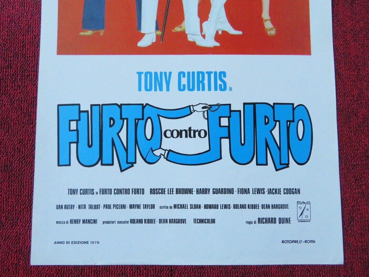 FURTO CONTRO FURTO/ THEFT AGAINST THEFT ITALIAN LOCANDINA (27.5"x13") POSTER '79