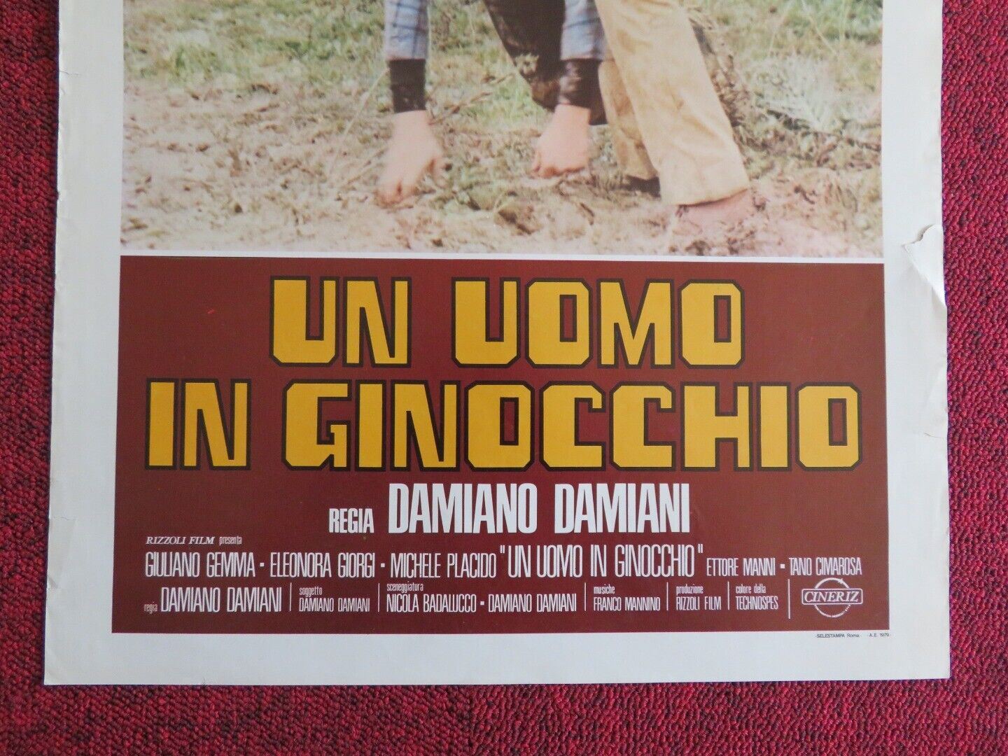 UN UOMO IN GINOCCHIO ITALIAN LOCANDINA(27.5"x13.5") POSTER GIUKIANO GEMMA 1979