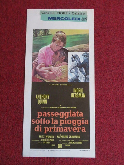 PASSEGGIATA SOTTO LA PIOGGIA DI PRIMA  ITALIAN LOCANDINA (27.5"x13") POSTER '70