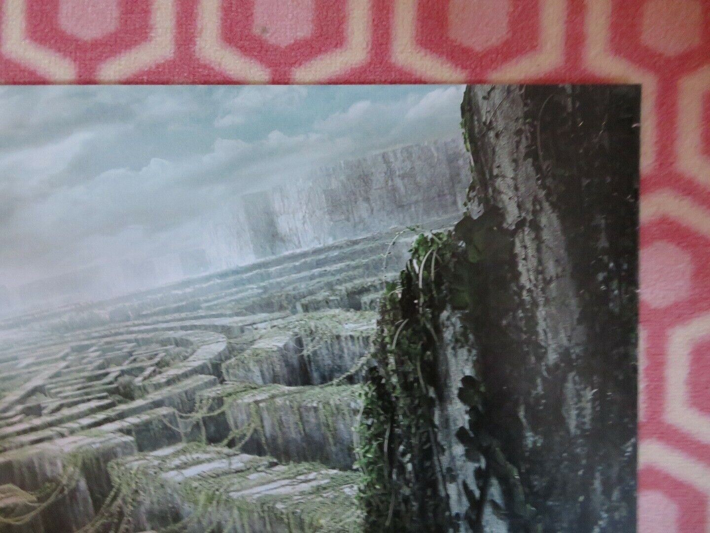 THE MAZE RUNNER VERSION B US ONE SHEET ROLLED POSTER JAMES DASHNER DYLAN O'BRIEN