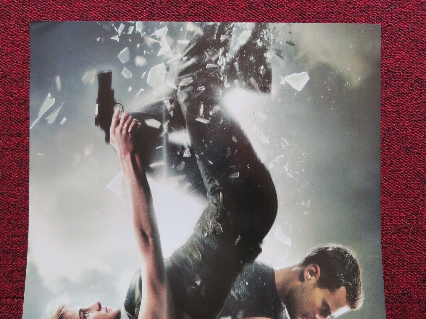 THE DIVERGENT SERIES: INSURGENT ITALIAN LOCANDINA (27"x12.5") POSTER 2015