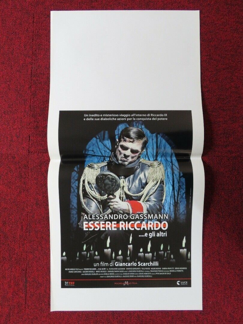 ESSERE RICCARDO ...E GLI ALTRI ITALIAN LOCANDINA (27.5"x13") POSTER 2013