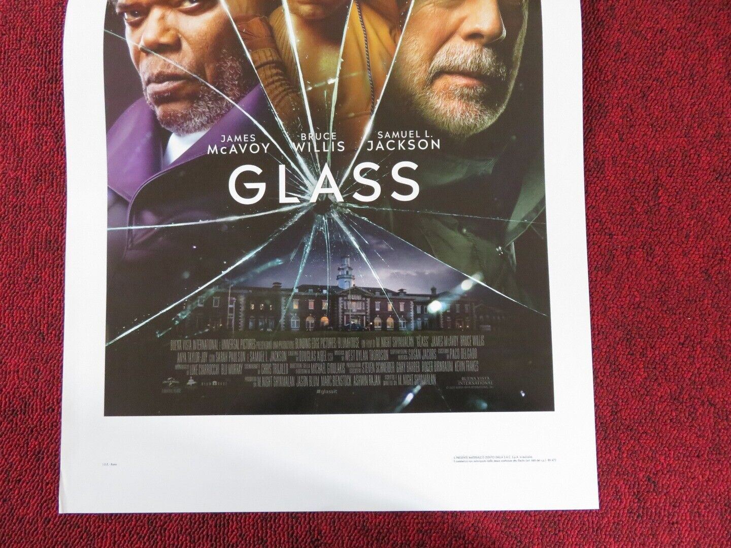 GLASS  ITALIAN LOCANDINA (27.5"x13") POSTER BRUCE WILLIA SAMUEL L.JACKSON 2019