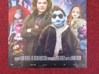 THE HAPPYTIME MURDERS ITALIAN LOCANDINA (26.5"x12.5") POSTER M MCCARTHY 2018