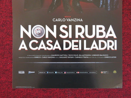 NON SI RUBA A CASA DEI LADRI ITALIAN LOCANDINA (26.5"x12.5") POSTER 2016