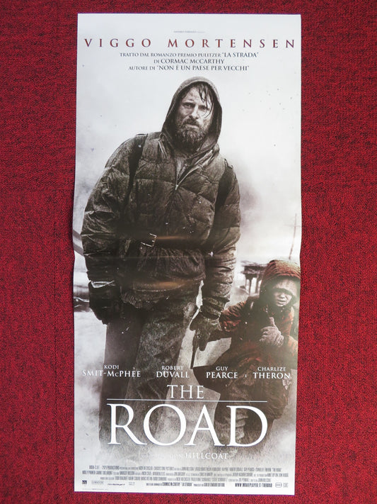 THE ROAD ITALIAN LOCANDINA POSTER VIGGO MORTENSEN KODI SMIT-MCPHEE 2009