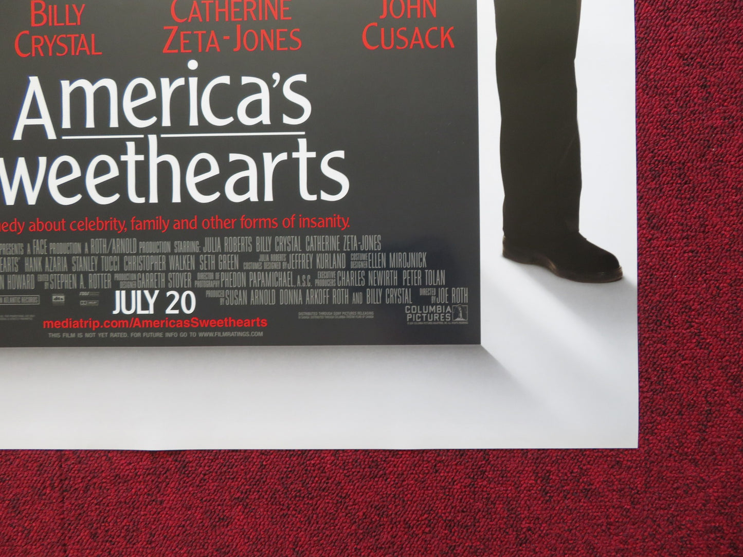 AMERICA'S SWEETHEARTS US ONE SHEET ROLLED POSTER JULIA ROBERTS BILLY CRYSTAL '01