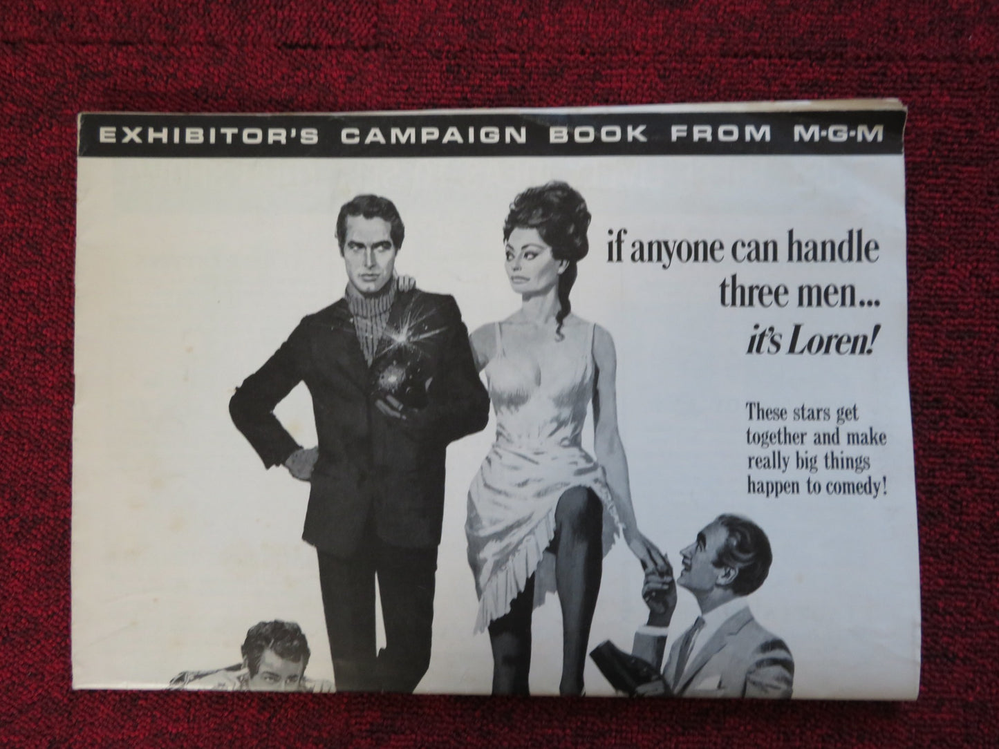 LADY L UNCUT EXHIBTOR FOLDED PRESS BOOK SOPHIA LOREN PAUL NEWMAN 1965