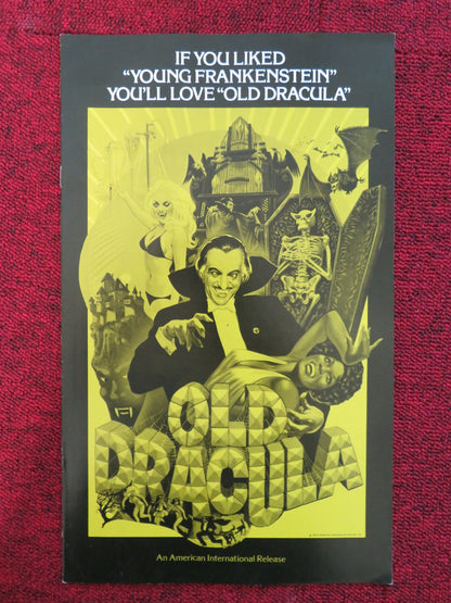 OLD DRACULA UNCUT AMERICAN INTERNATIONAL PRESS BOOK DAVID NIVEN GRAVES 1974