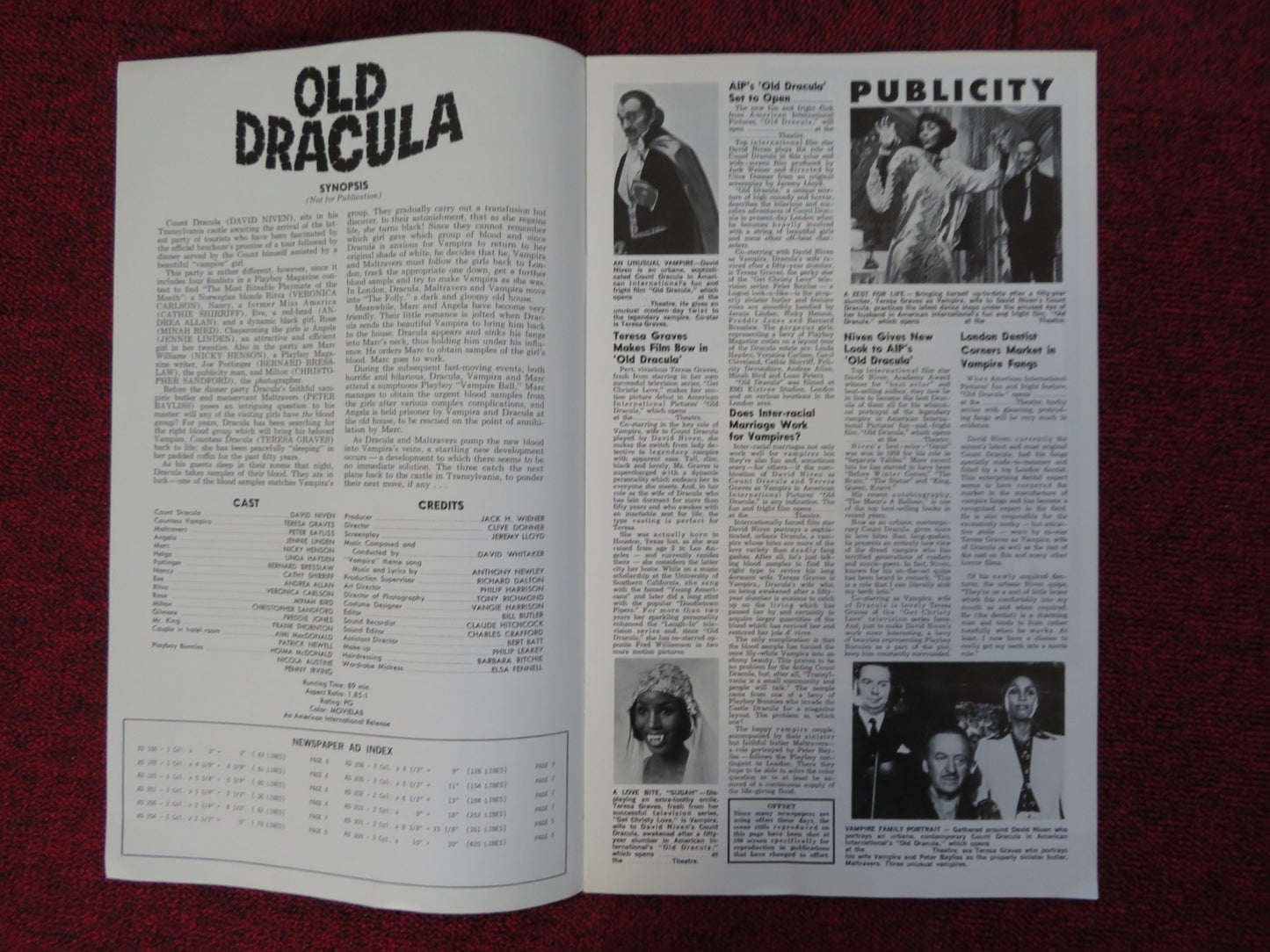 OLD DRACULA UNCUT AMERICAN INTERNATIONAL PRESS BOOK DAVID NIVEN GRAVES 1974