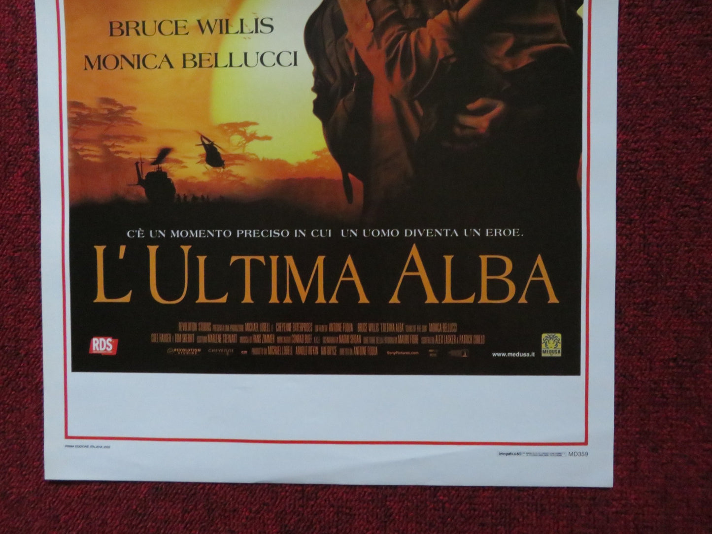 TEARS OF THE SUN ITALIAN LOCANDINA POSTER BRUCE WILLIS MONICA BELLUCCI 2003