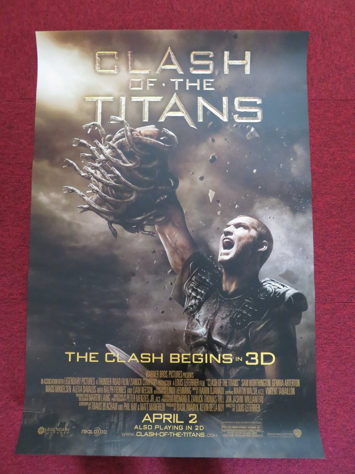 CLASH OF THE TITANS US ONE SHEET ROLLED POSTER SAM WORTHINGTON LIAM NEESON 2010