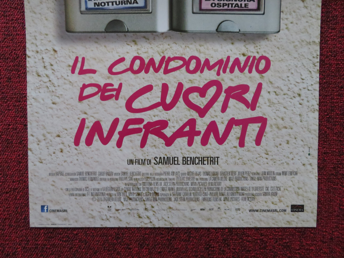 IL CONDOMINIO DEI CUORI INFRANTI ITALIAN LOCANDINA POSTER ISABELLE HUPPERT 2015