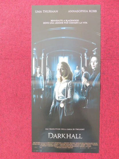 DOWN A DARK HALL ITALIAN LOCANDINA POSTER UMA THURMAN ANNASOPHIA ROBB 2018