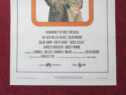 FOUL PLAY ITALIAN LOCANDINA POSTER GOLDIE HAWN CHEVY CHASE 1978